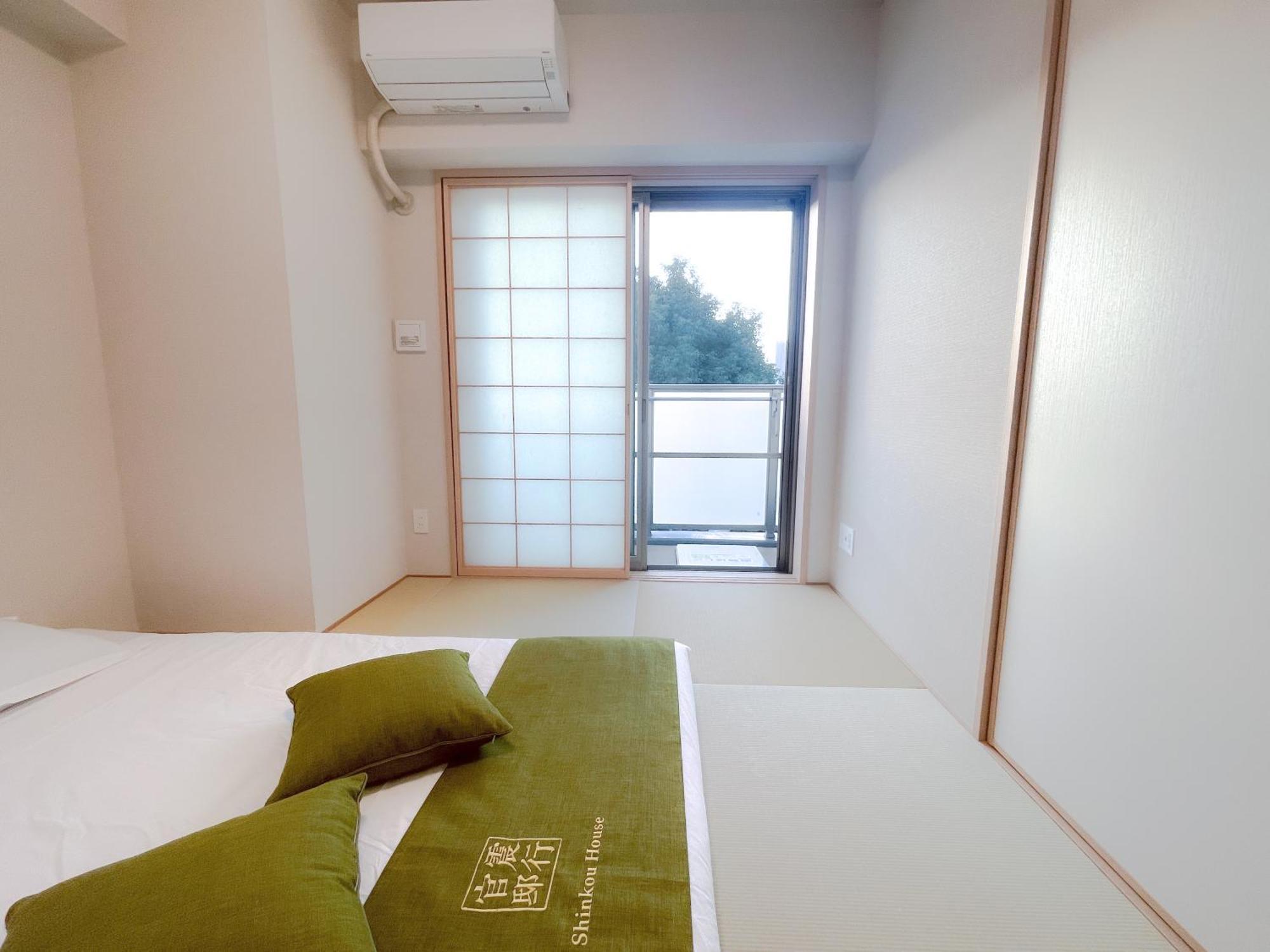 Shinkou House Ue Apartment Osaka Bagian luar foto