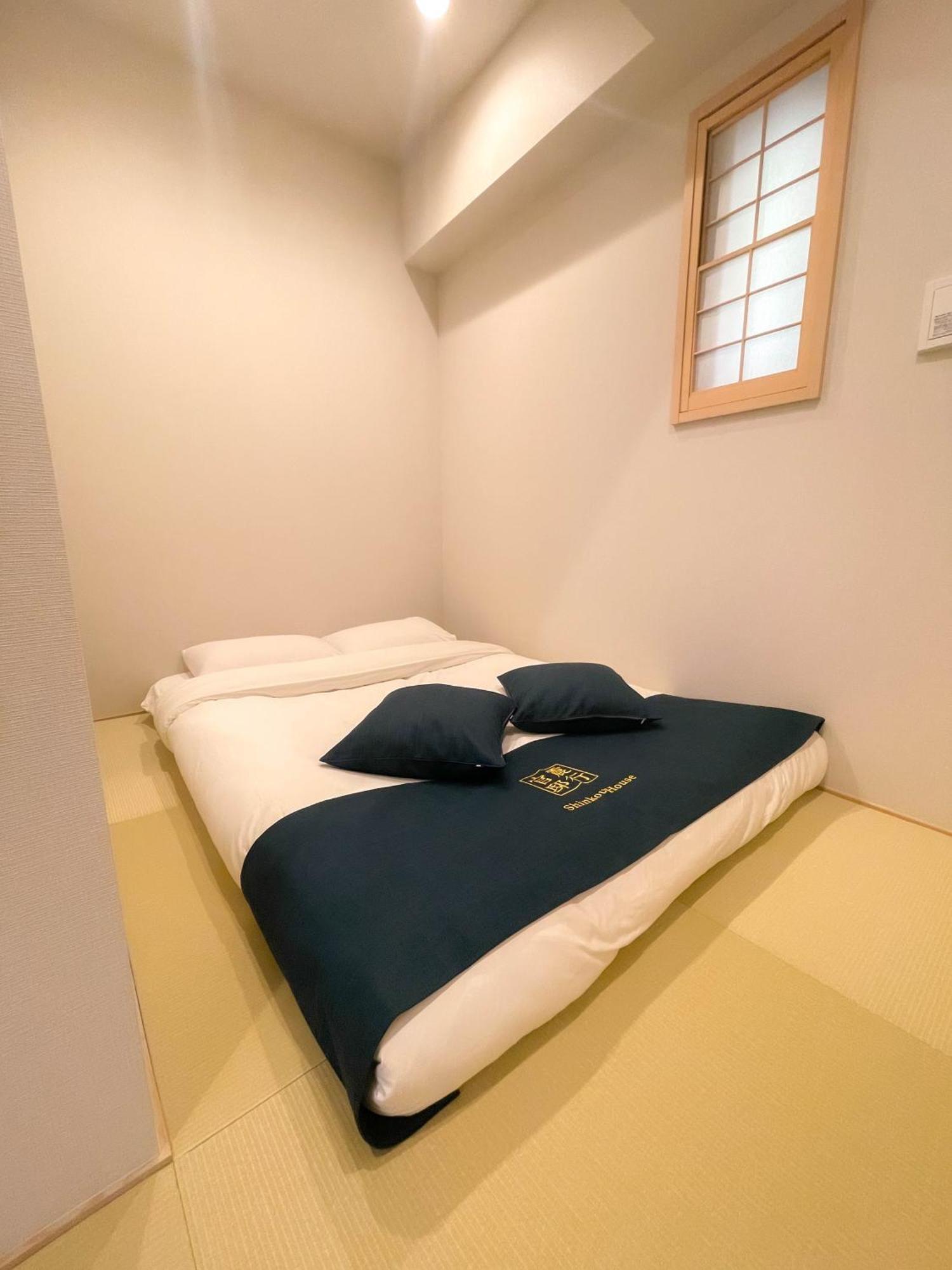 Shinkou House Ue Apartment Osaka Bagian luar foto